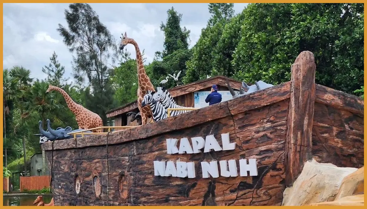 Ambil sudut low-angle di depan Monumen Juang 45 untuk menangkap kemeriahan pawai dengan latar belakang gedung bersejarah yang ikonik.